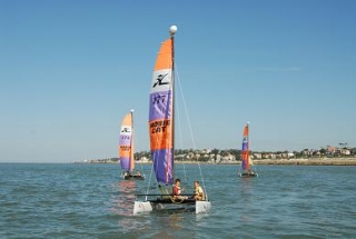  renta catamarán de 13 pies